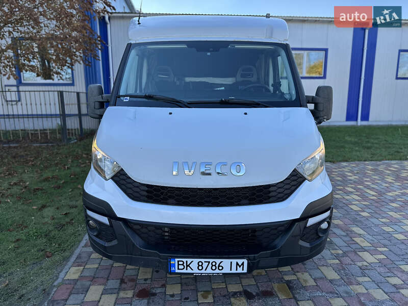 Автовоз Iveco Daily 2015 в Сарнах