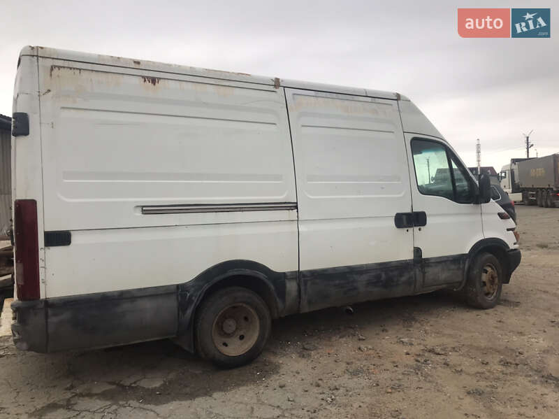 Грузовой фургон Iveco Daily 2000 в Бучаче