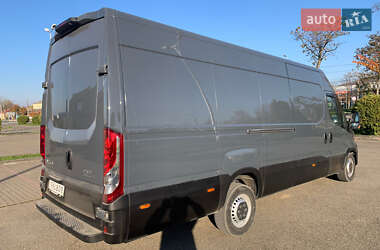 Грузовой фургон Iveco Daily 2022 в 