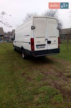 Грузовой фургон Iveco Daily 2004 в 