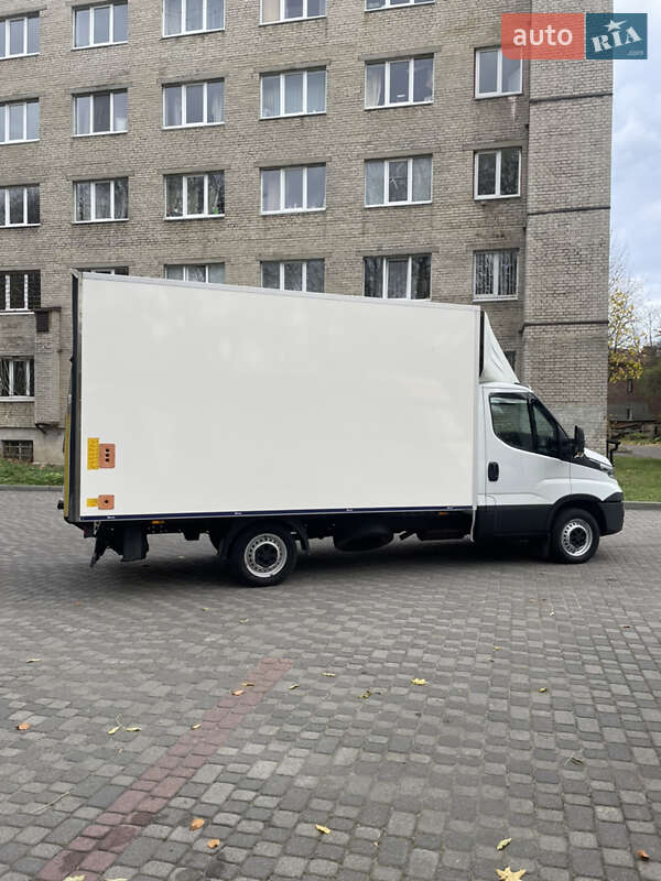 Грузовой фургон Iveco Daily 2016 в Львове