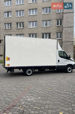 Грузовой фургон Iveco Daily 2016 в 
