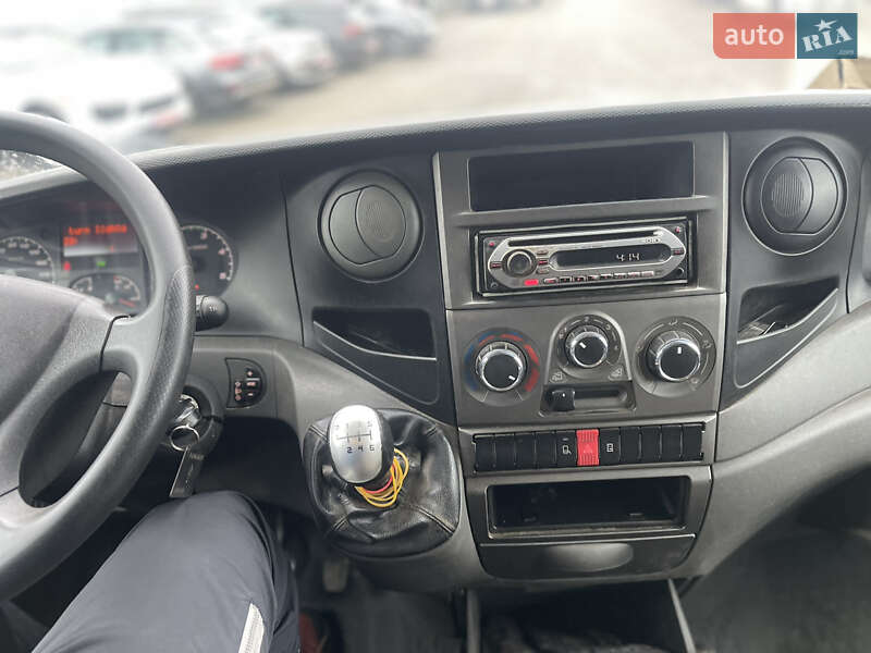 Грузовой фургон Iveco Daily 2014 в Луцке