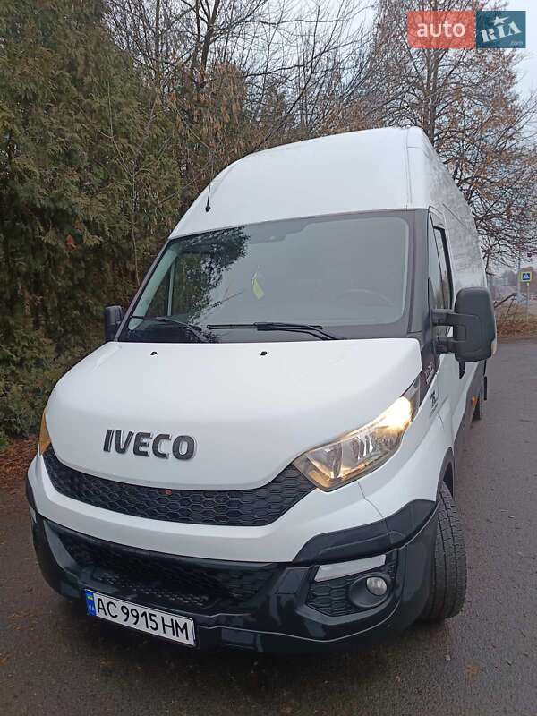 Вантажний фургон Iveco Daily 2015 в Луцьку