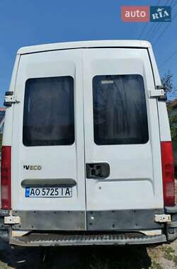 Мікроавтобус Iveco Daily 2000 в Мукачевому