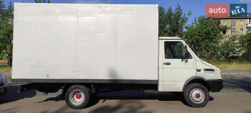 Вантажний фургон Iveco Daily 2000 в 
