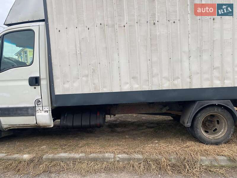 Вантажний фургон Iveco Daily 2004 в Києві