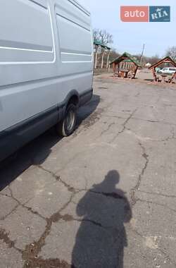 Грузовой фургон Iveco Daily 2013 в 