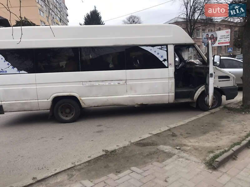Мікроавтобус Iveco Daily 1999 в Бару фото 4 Мікроавтобус Iveco Daily 1999 в Бару