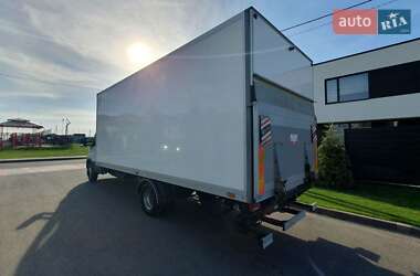 Грузовой фургон Iveco Daily 2015 в 