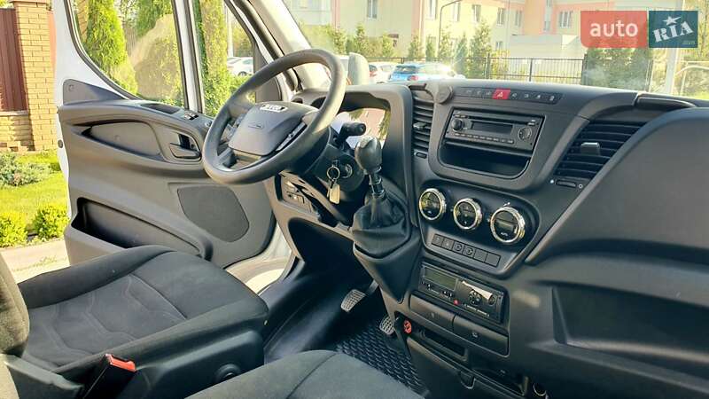 Грузовой фургон Iveco Daily 2015 в Киеве