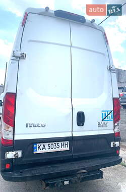 Грузовой фургон Iveco Daily 2016 в 
