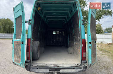 Грузовой фургон Iveco Daily 2000 в 