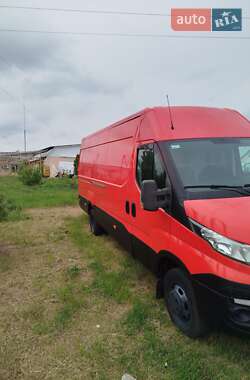 Грузовой фургон Iveco Daily 2016 в 