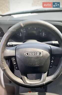 Грузовой фургон Iveco Daily 2016 в 