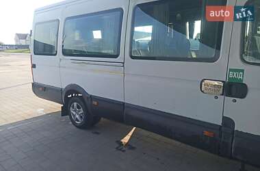 Мікроавтобус Iveco Daily 2000 в 