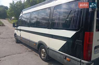 Микроавтобус Iveco Daily 2000 в 