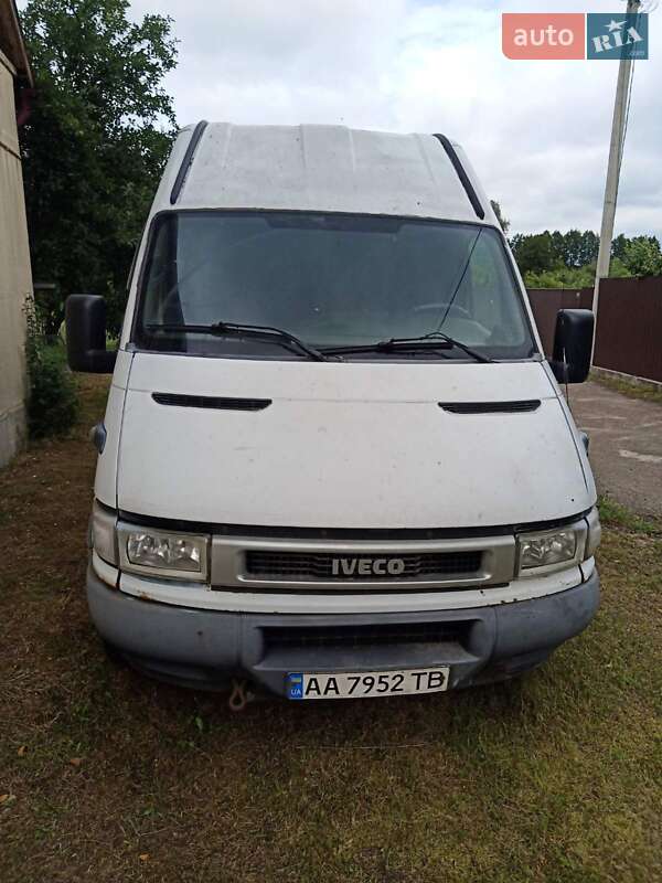 Грузовой фургон Iveco Daily 2005 в Киеве