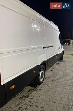 Грузопассажирский фургон Iveco Daily 2018 в 