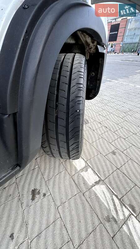 Автовоз Iveco Daily 2016 в Львові