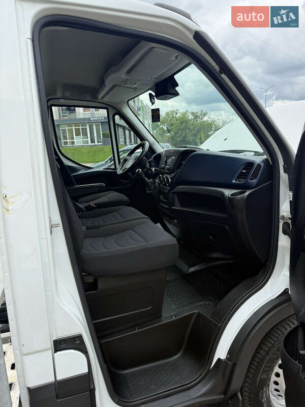 Автовоз Iveco Daily 2018 в Шептицькому