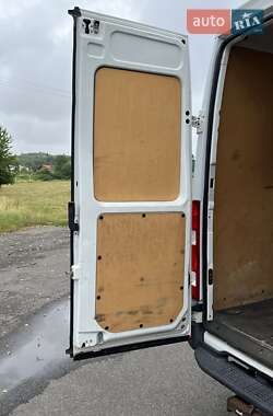 Грузовой фургон Iveco Daily 2012 в 