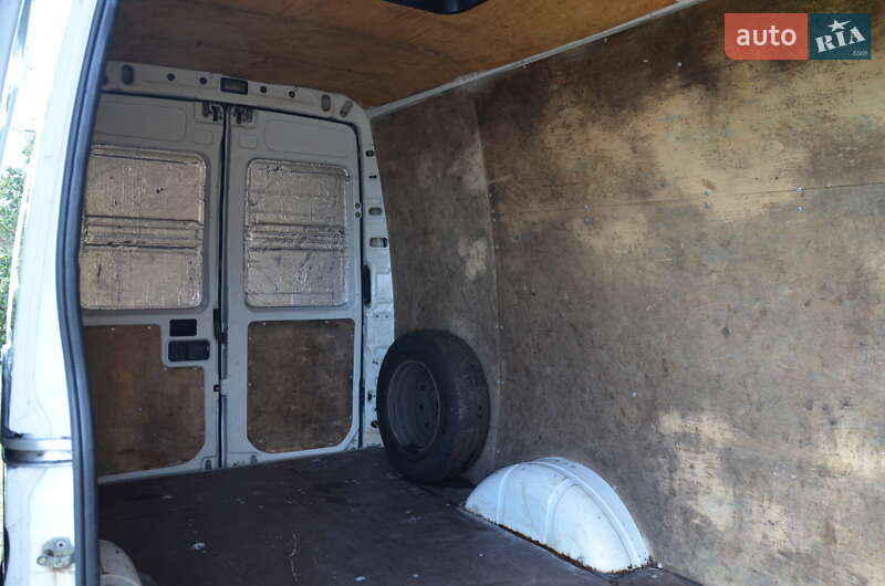 Грузовой фургон Iveco Daily 2014 в Харькове