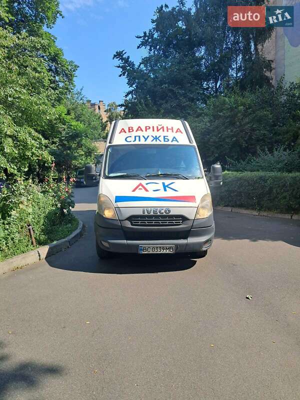 Грузовой фургон Iveco Daily 2014 в 