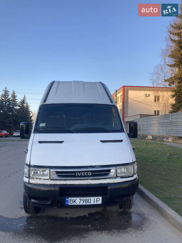 Вантажний фургон Iveco Daily 2006 в Рівному