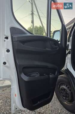Грузовой фургон Iveco Daily 2020 в 