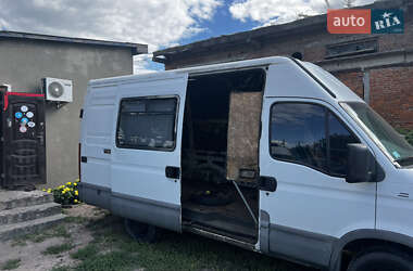 Грузопассажирский фургон Iveco Daily 2000 в 