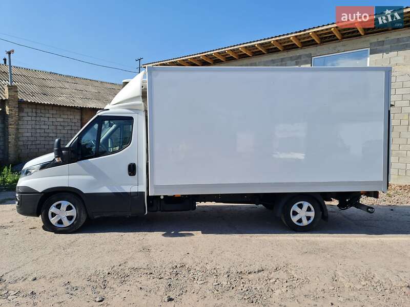 Грузовой фургон Iveco Daily 2017 в Ровно