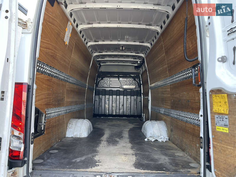 Грузовой фургон Iveco Daily 2018 в Луцке