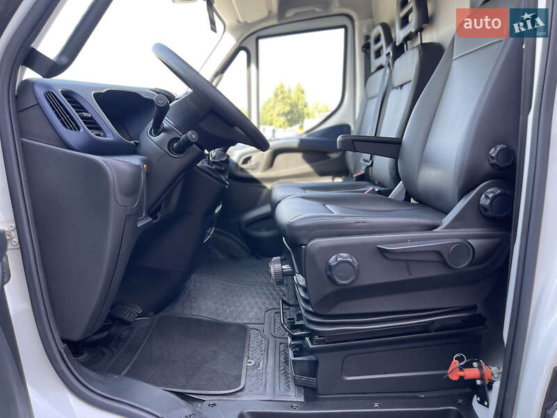 Грузовой фургон Iveco Daily 2018 в Луцке