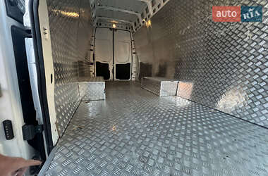 Грузовой фургон Iveco Daily 2019 в 