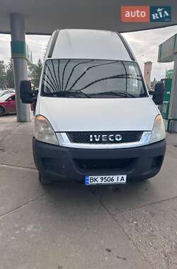 Грузовой фургон Iveco Daily 2012 в 