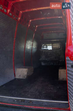 Грузовой фургон Iveco Daily 2015 в 