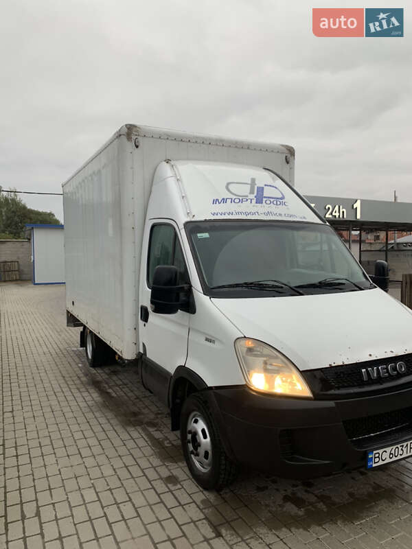 Микроавтобус грузовой (до 3,5т) Iveco Daily 2011 в Львове