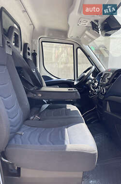 Грузовой фургон Iveco Daily 2020 в 