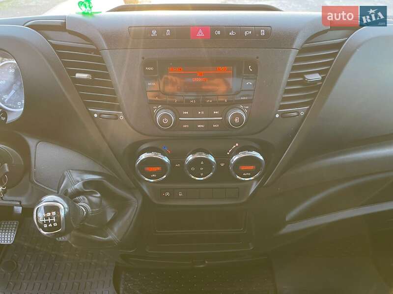 Автовоз Iveco Daily 2020 в Ужгороде