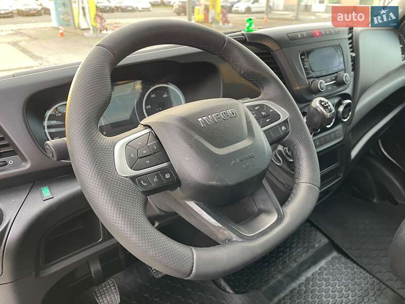 Автовоз Iveco Daily 2020 в Ужгороде