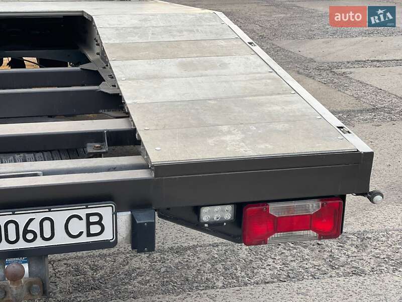 Автовоз Iveco Daily 2020 в Ужгороде