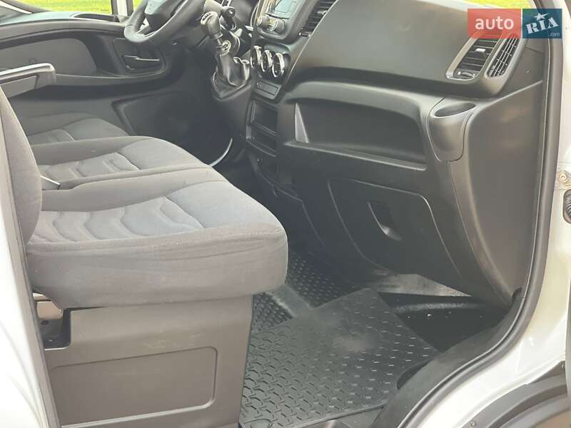 Автовоз Iveco Daily 2020 в Ужгороде