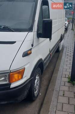 Вантажний фургон Iveco Daily 2004 в  фото 3 Вантажний фургон Iveco Daily 2004 в