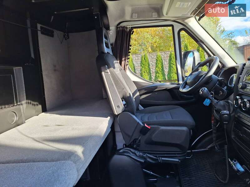 Грузовой фургон Iveco Daily 2021 в Нововолынске
