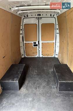Вантажний фургон Iveco Daily 2012 в 