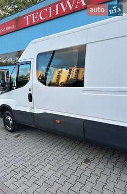 Вантажопасажирський фургон Iveco Daily 2018 в 