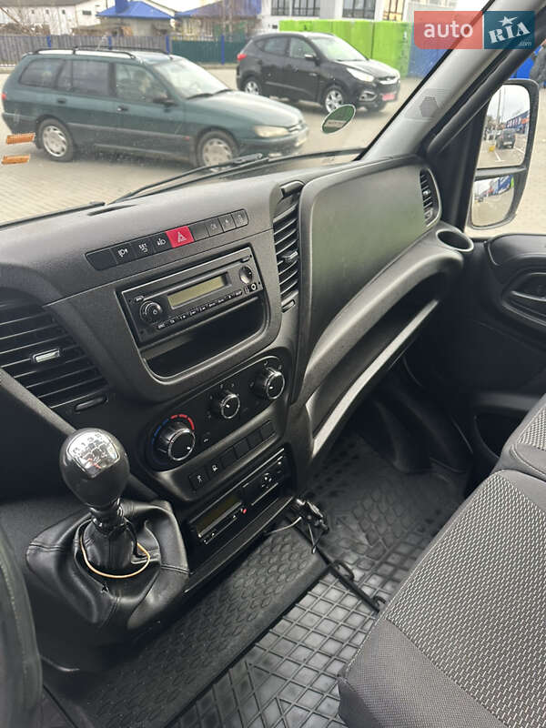 Вантажний фургон Iveco Daily 2015 в Ковелі