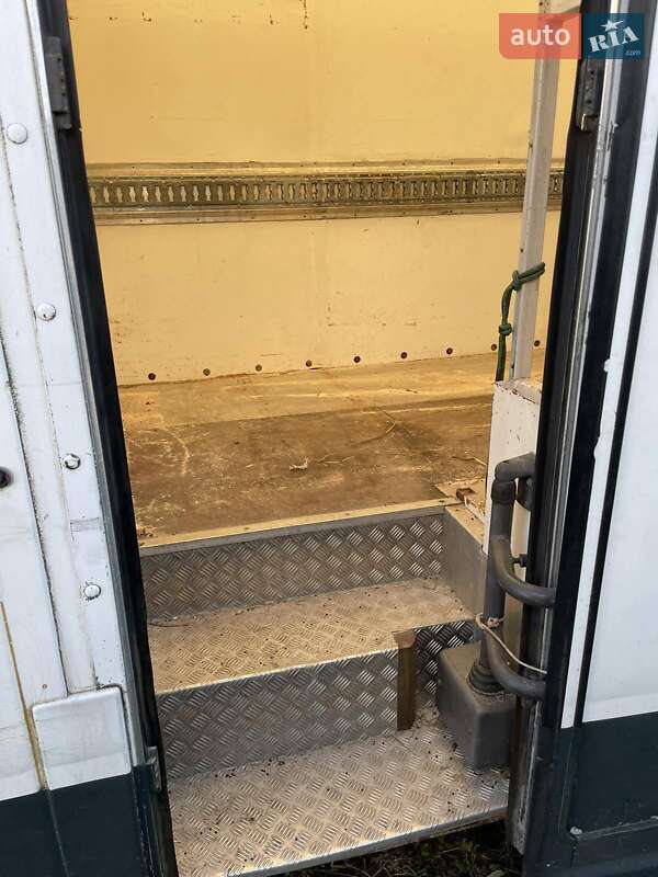 Грузопассажирский фургон Iveco Daily 2000 в Львове