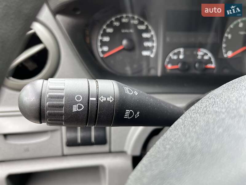 Грузовой фургон Iveco Daily 2012 в Мукачево